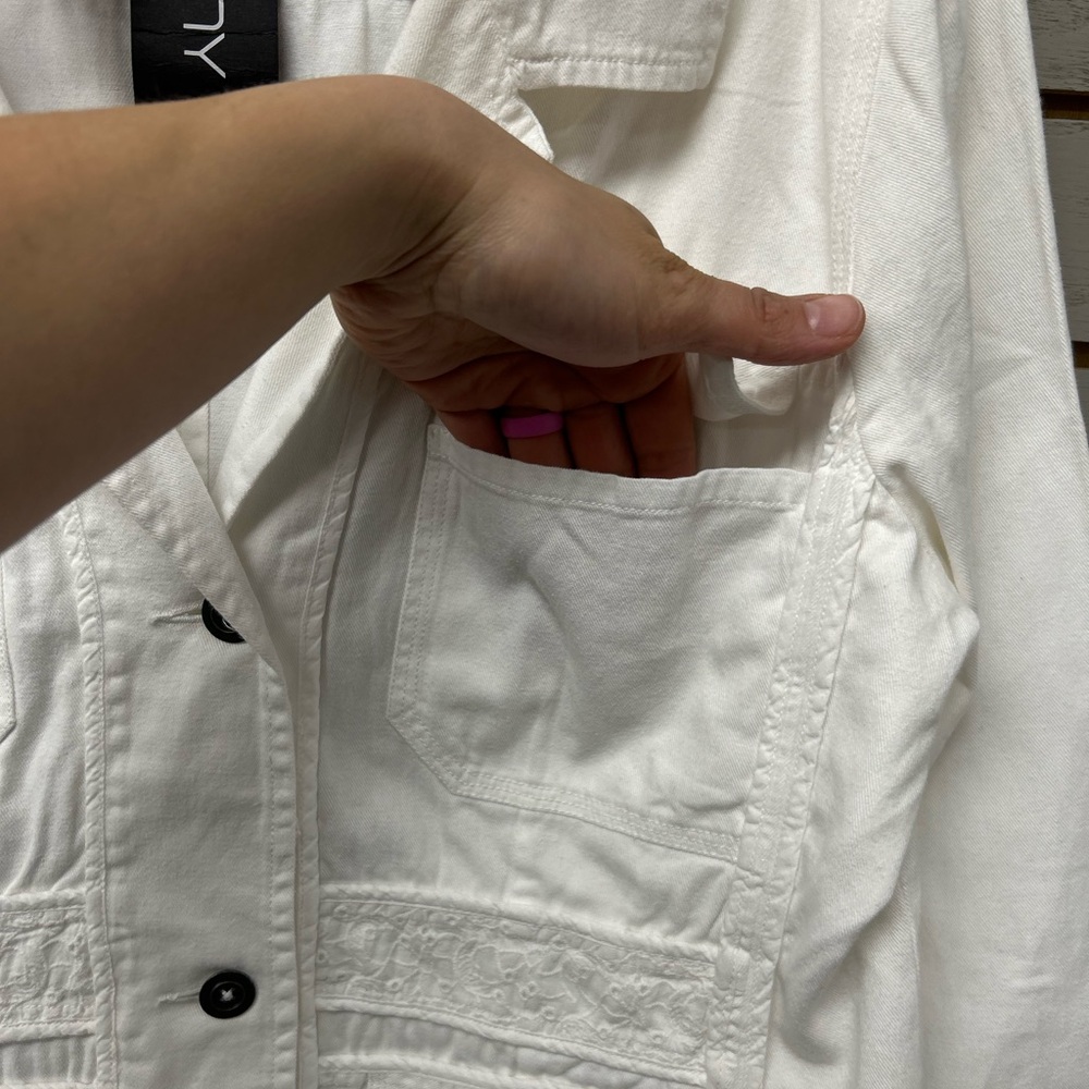 White Utility Button-Front Jacket with Patch Pock… - image 8